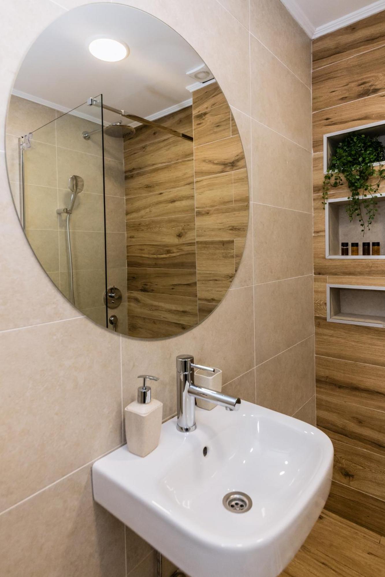 Paun Apartment コトル エクステリア 写真