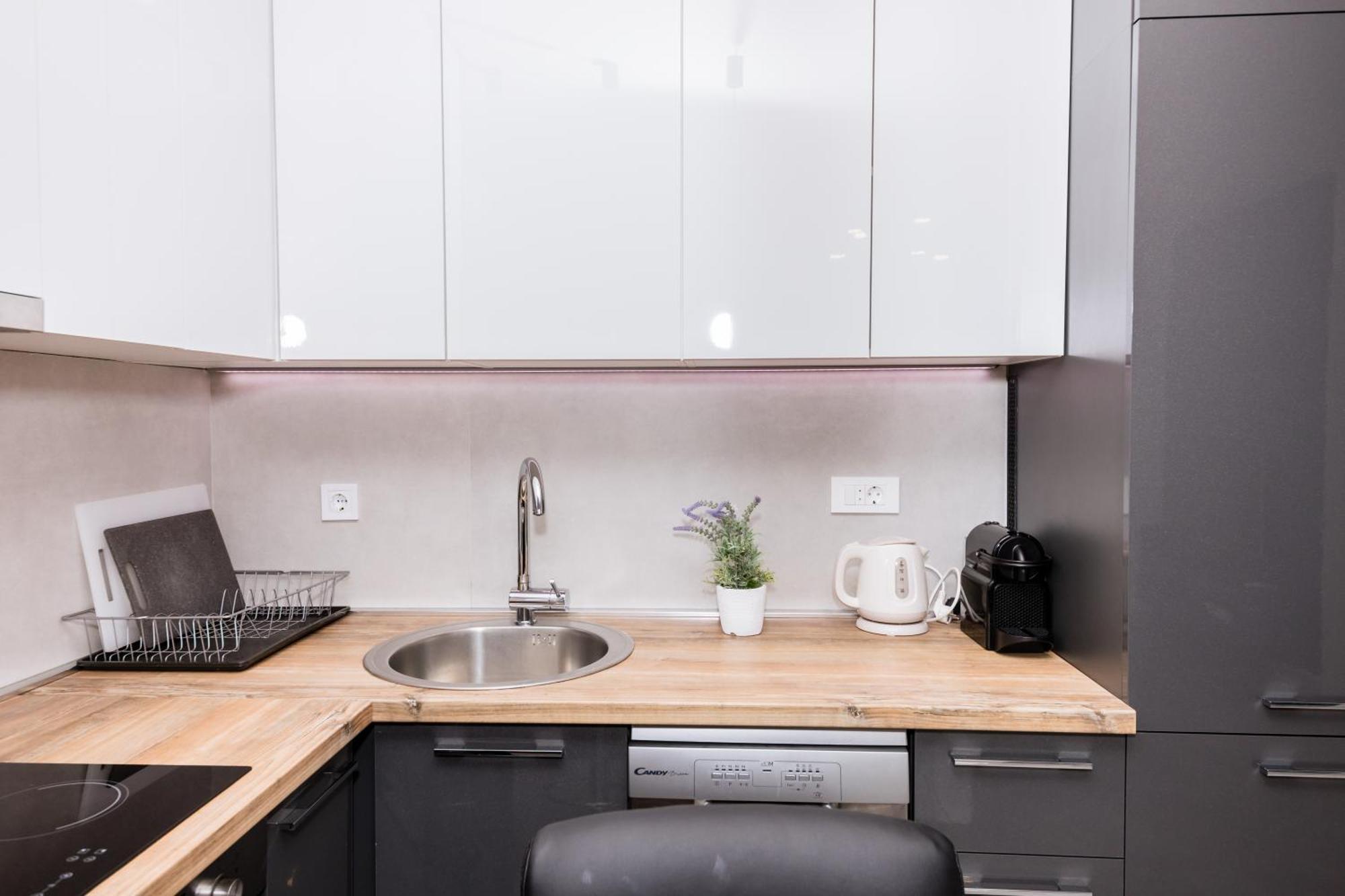 Paun Apartment コトル エクステリア 写真